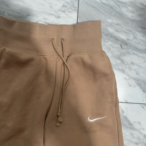 Nike Straight Leg Sweatpants - Picture 2 of 4